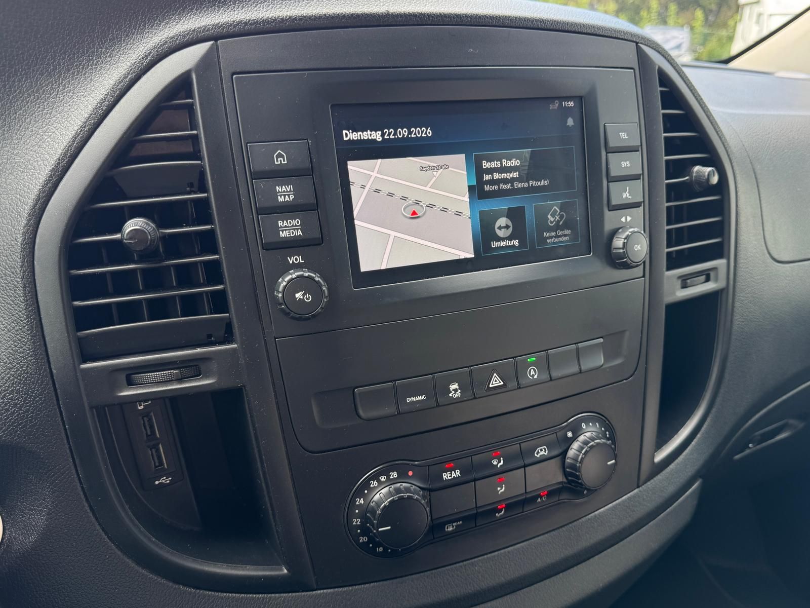 Fahrzeugabbildung Mercedes-Benz Vito 116 CDI lang Pro +9-SITZE+CARPLAY+