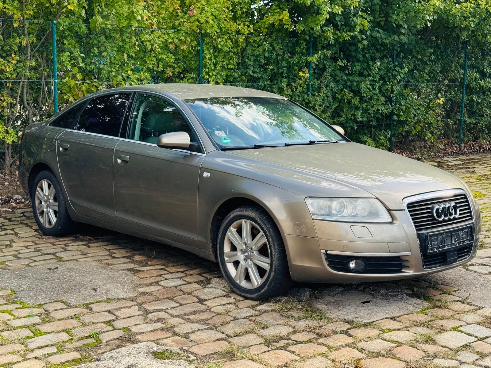 Fahrzeugabbildung Audi A6 2.4 V6  Limousine