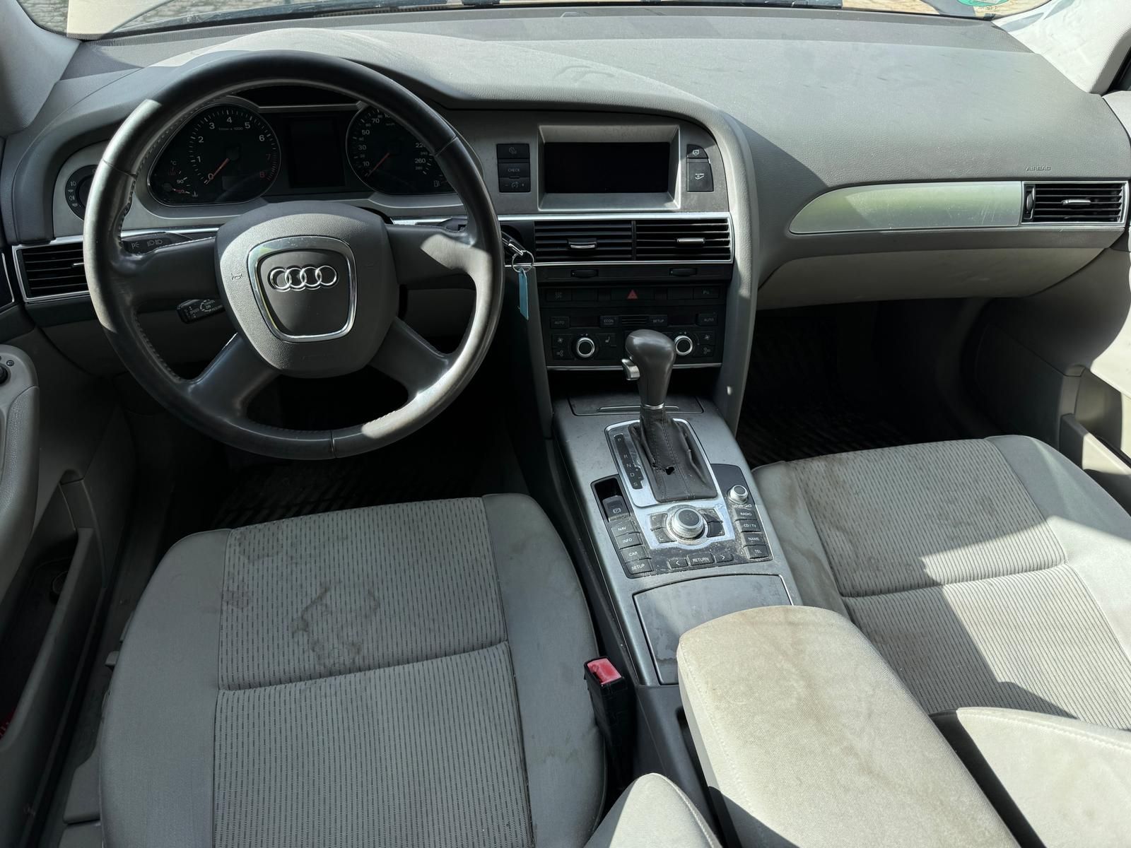 Fahrzeugabbildung Audi A6 2.4 V6  Limousine