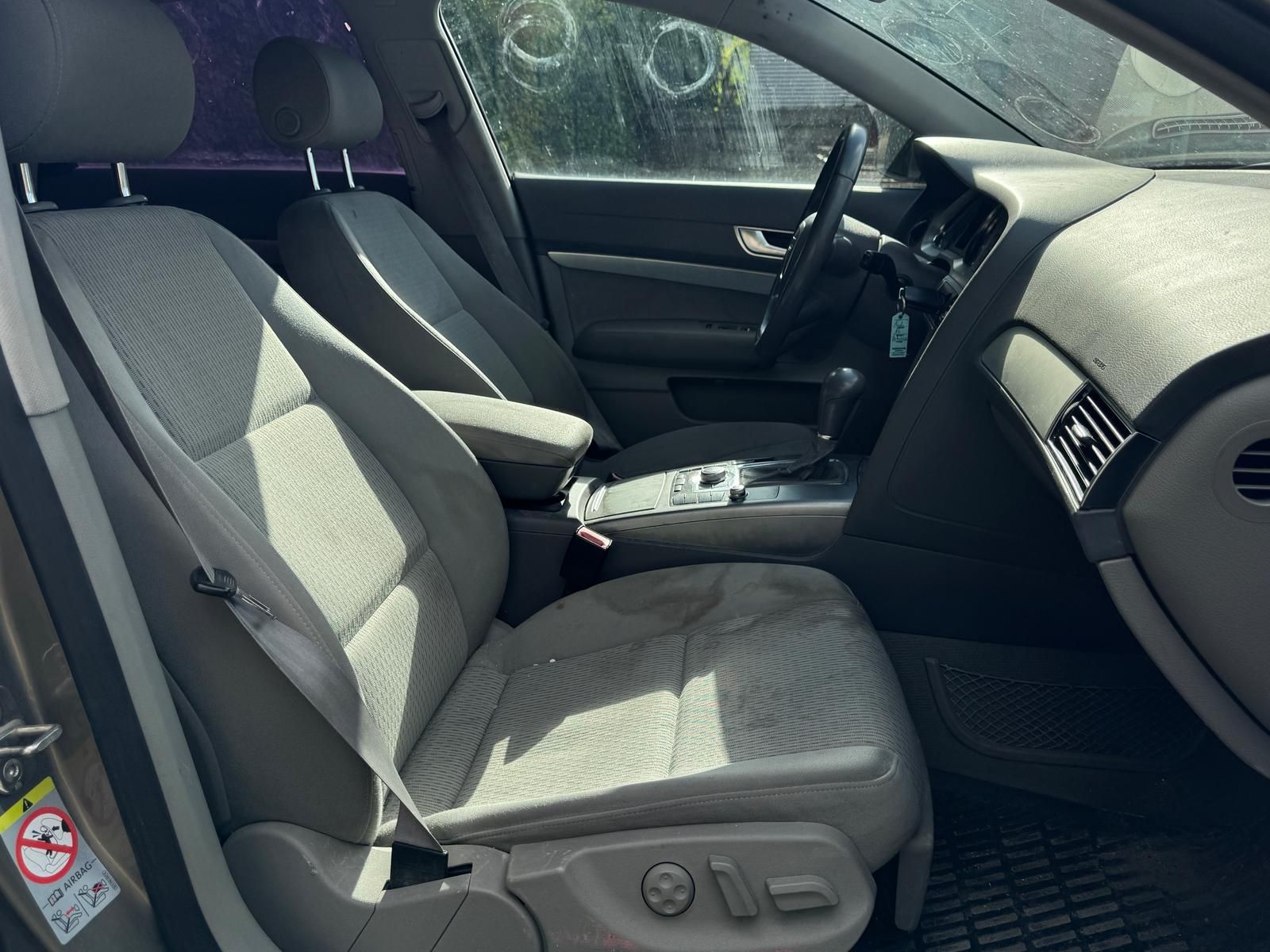 Fahrzeugabbildung Audi A6 2.4 V6  Limousine