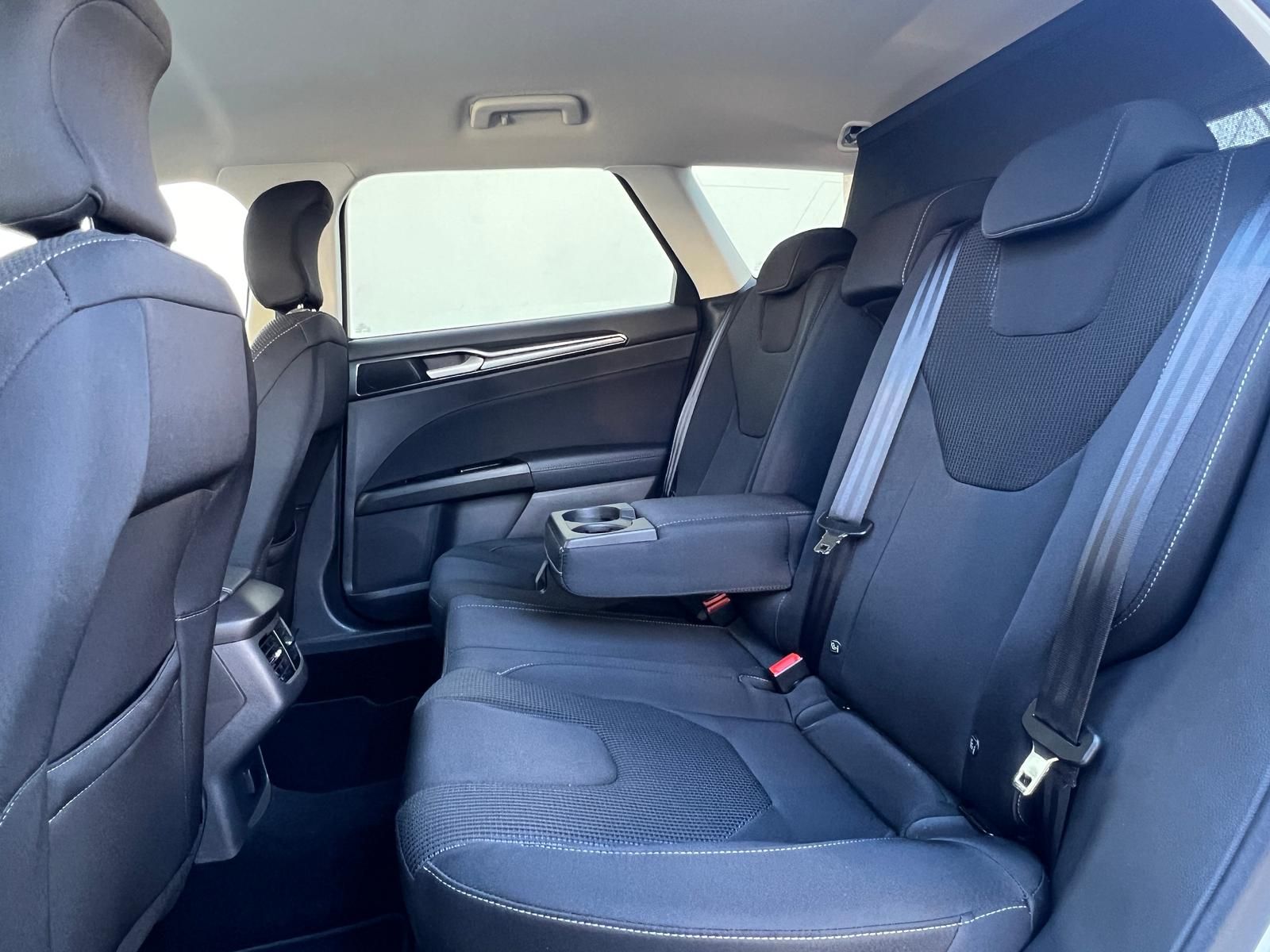 Fahrzeugabbildung Ford Mondeo 2.0 EcoBlue Titanium AWD +AHK+CAM+LED+