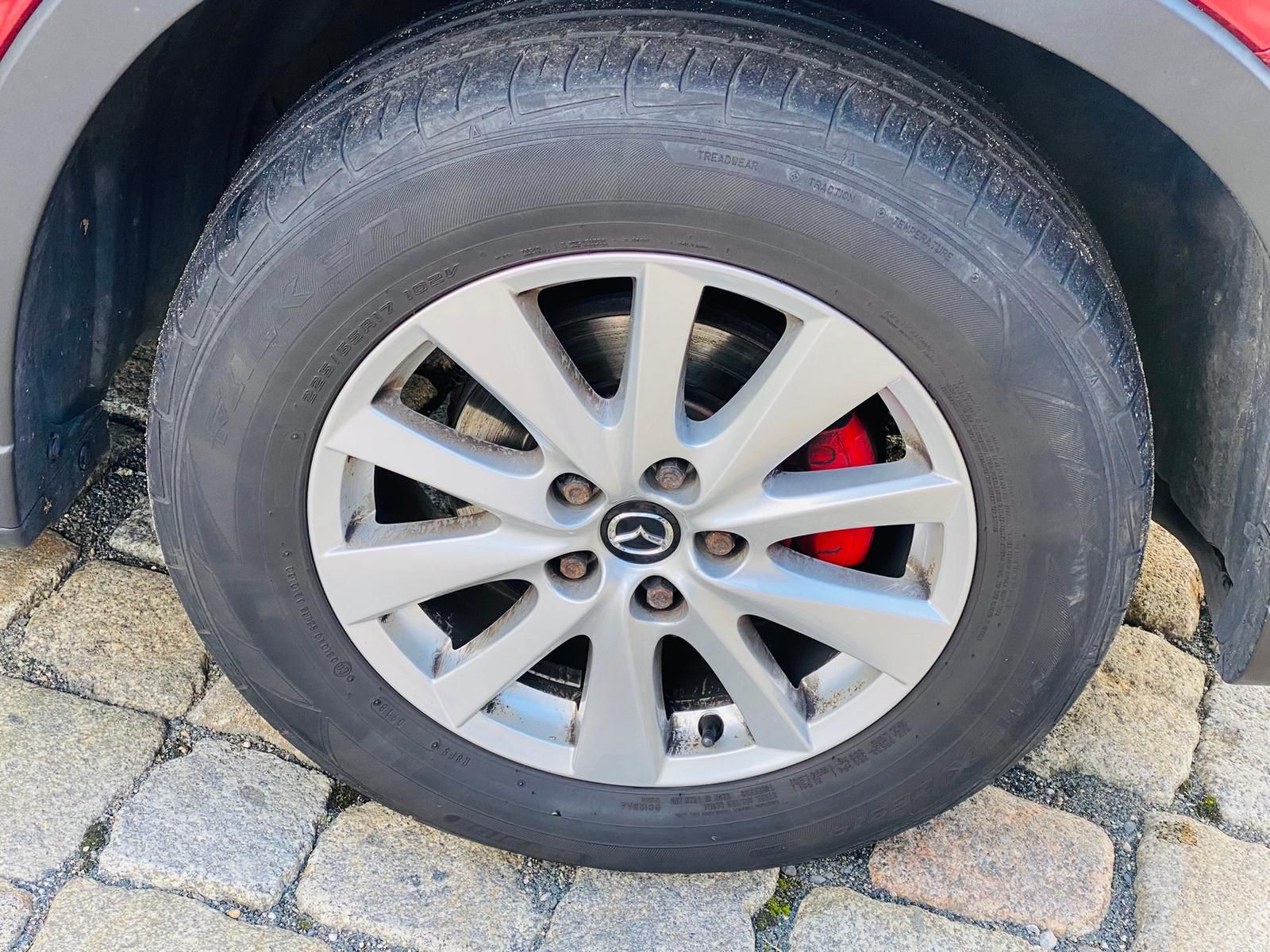 Fahrzeugabbildung Mazda CX-5 Center-Line AWD