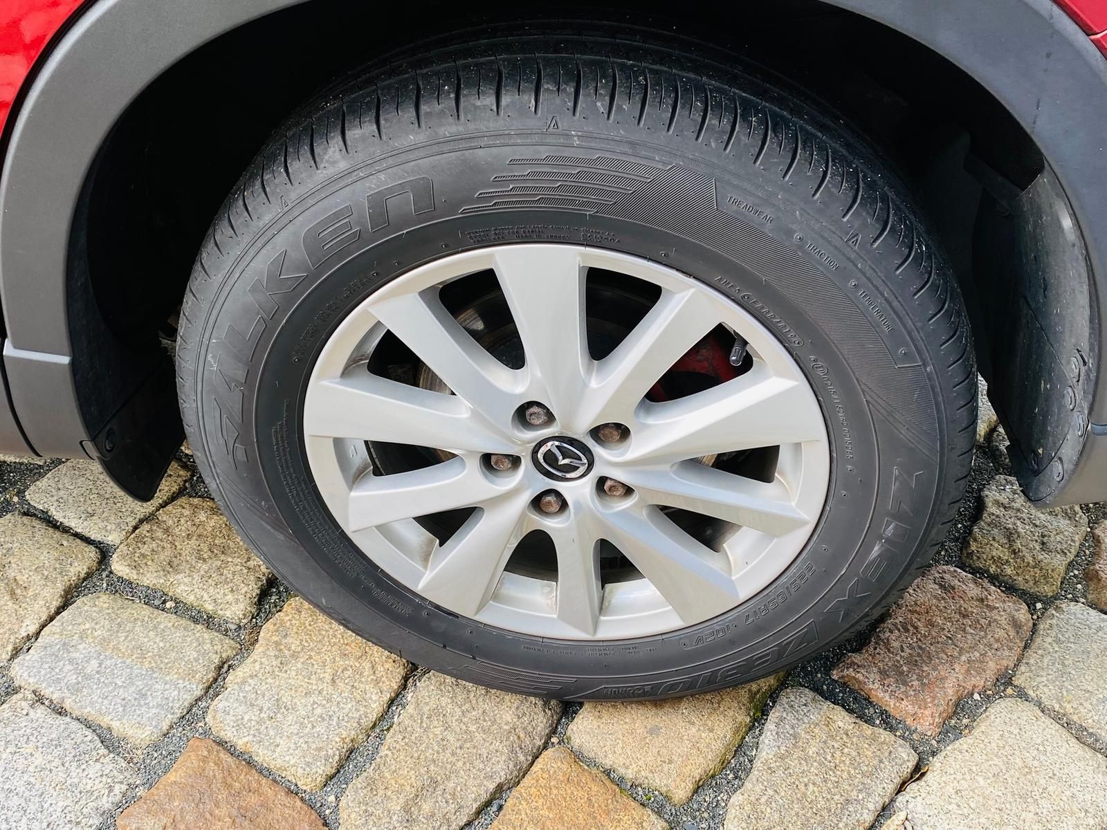 Fahrzeugabbildung Mazda CX-5 Center-Line AWD