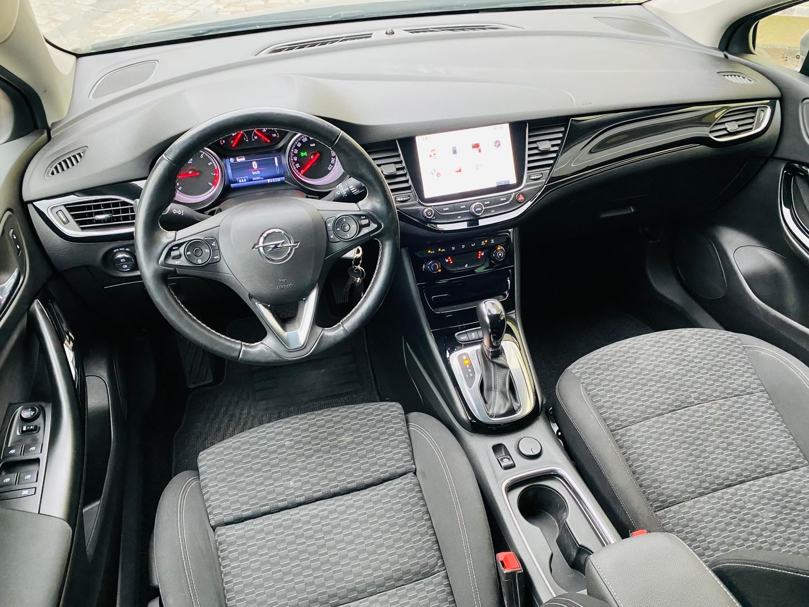 Fahrzeugabbildung Opel Astra K Sports Tourer 1.4 16V SIDI Turbo Android