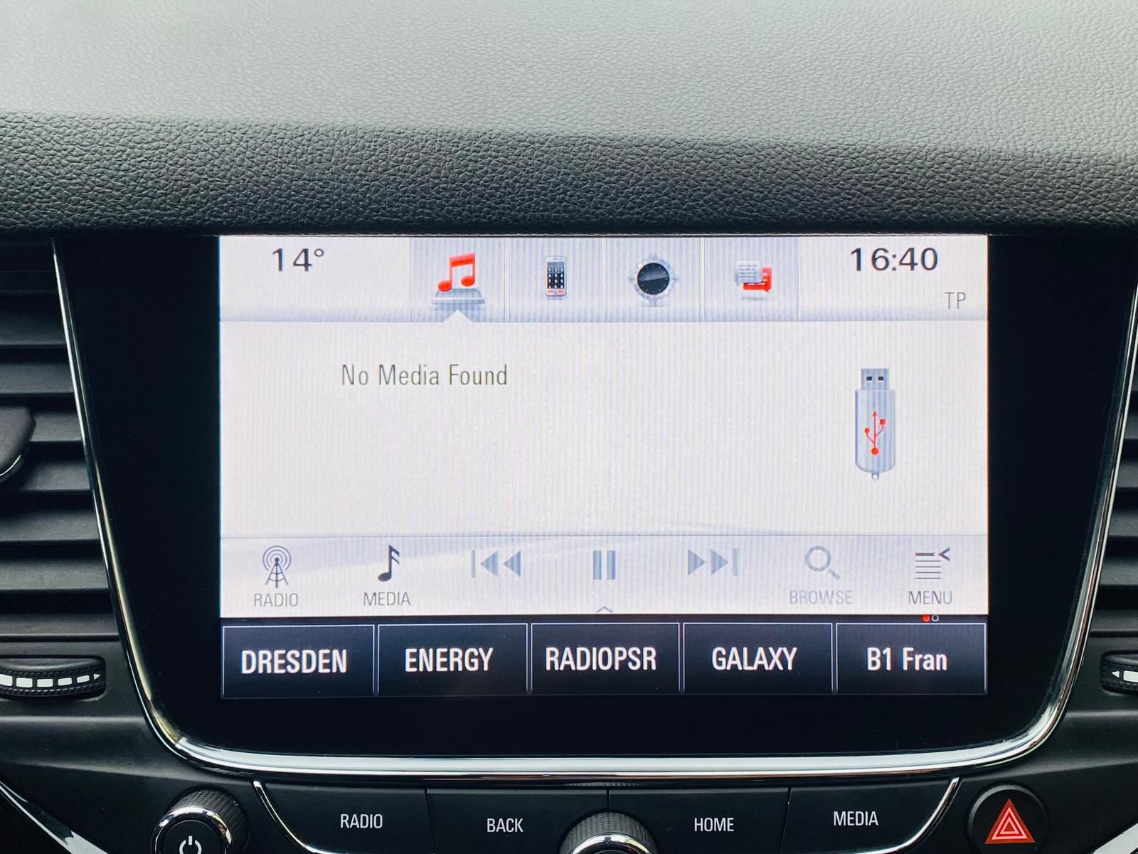 Fahrzeugabbildung Opel Astra K Sports Tourer 1.4 16V SIDI Turbo Android
