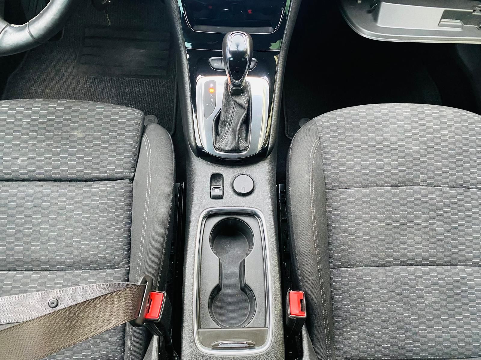 Fahrzeugabbildung Opel Astra K Sports Tourer 1.4 16V SIDI Turbo Android