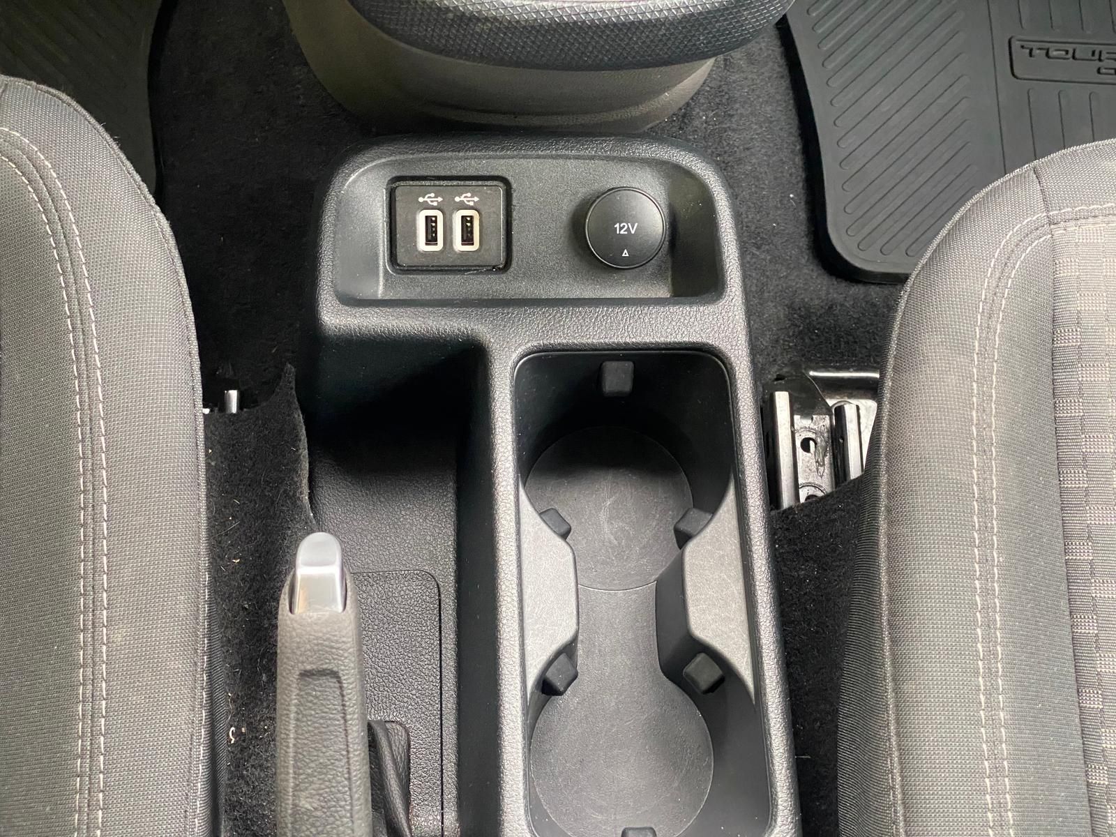 Fahrzeugabbildung Ford Transit Connect Kombi 1.5 EcoBlue m. CampingBox