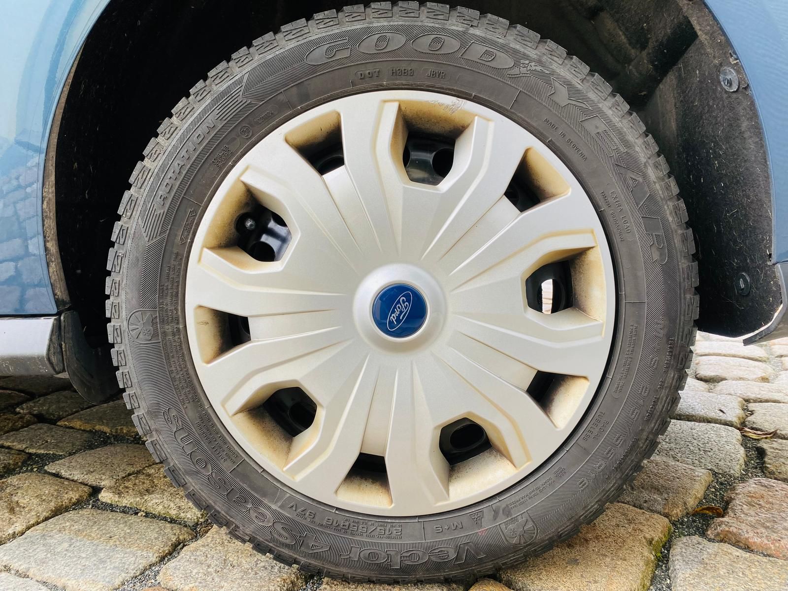 Fahrzeugabbildung Ford Transit Connect Kombi 1.5 EcoBlue m. CampingBox